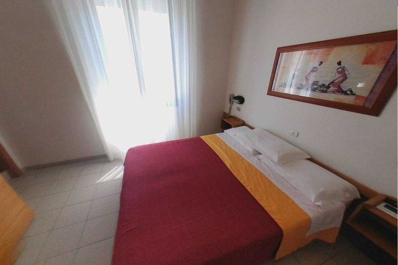Hotel Arpa Rimini Exterior foto