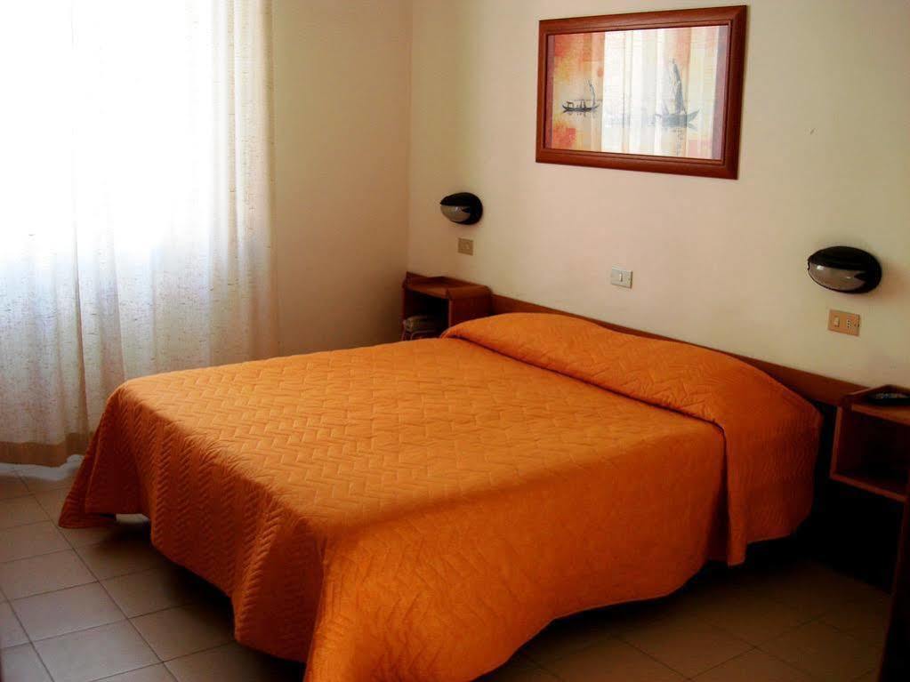 Hotel Arpa Rimini Exterior foto