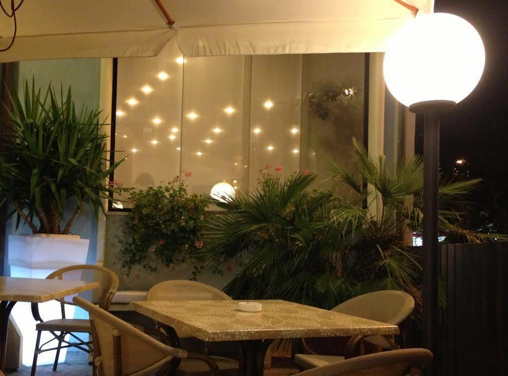 Hotel Arpa Rimini Exterior foto